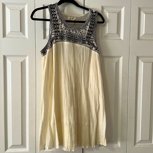 Cute dress - Picture 1 of 5